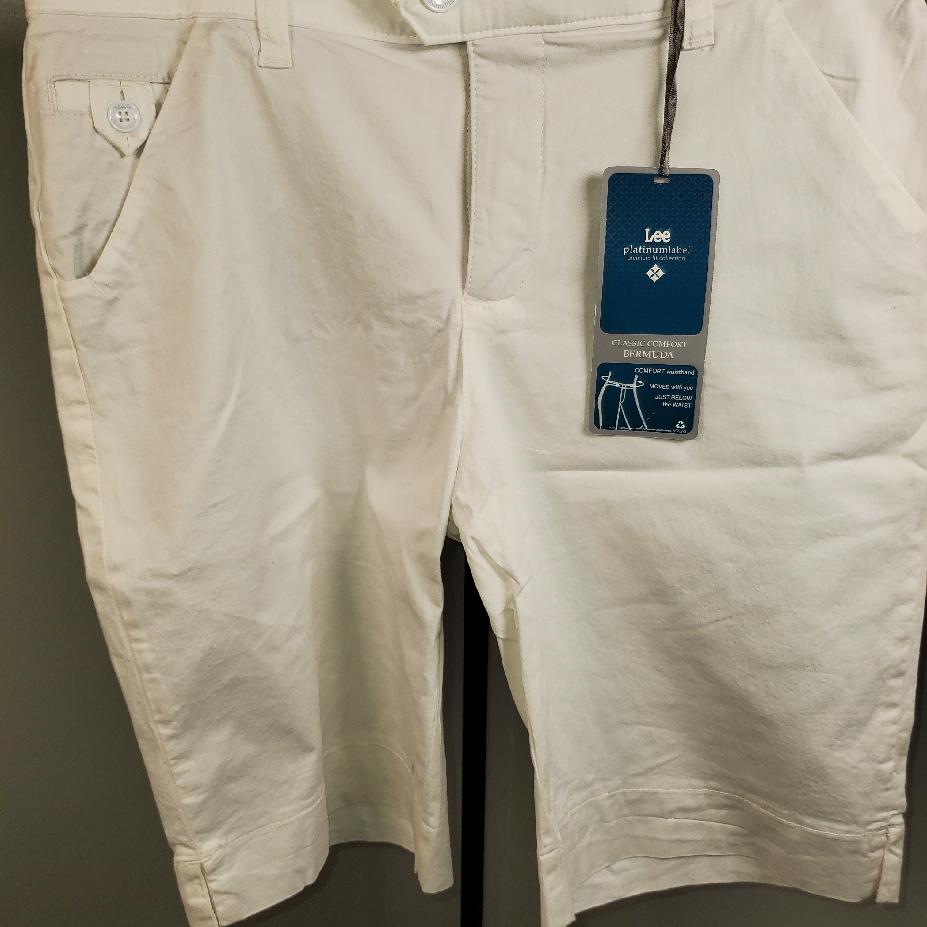 Lee Women's Classic White Bermuda Shorts
